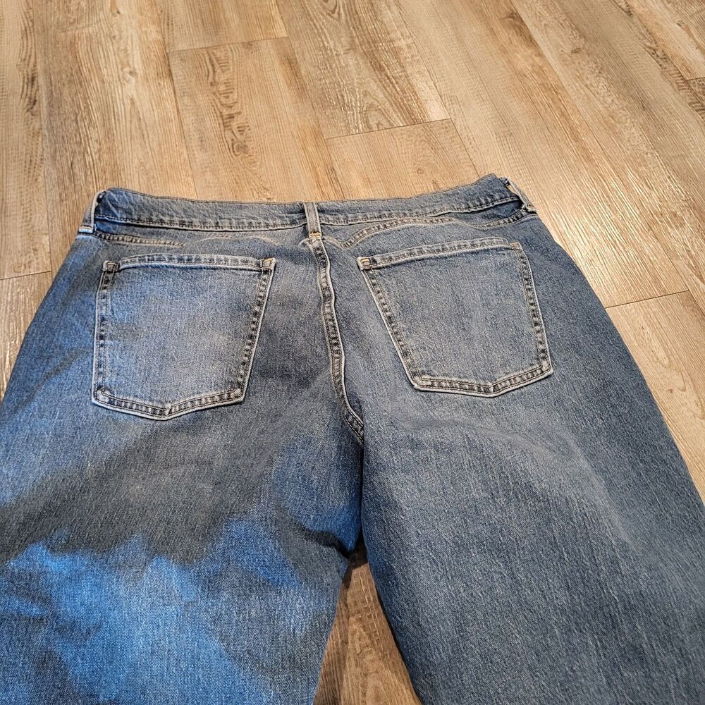 Old Navy Mid Rise WOW Boyfriend Fit Straight Jean Womens Size 14 - Picture 8 of 8
